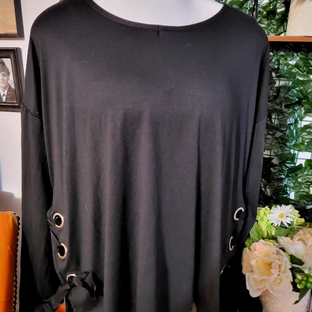 Rebel Moral Black Top 2x